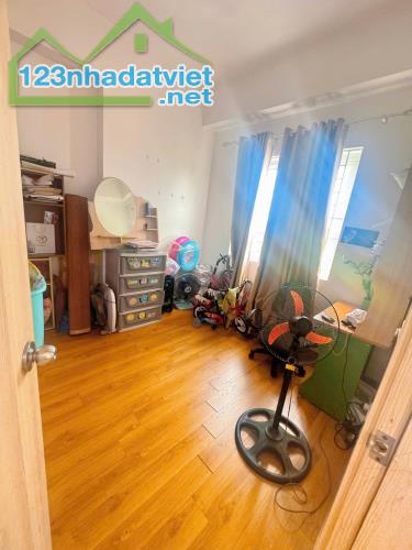 Bán căn góc 3 phòng ngủ tầng 4 – tòa HH02B KĐT Thanh Hà, đã có đủ nội thất - 2