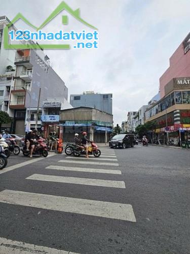 Nhà Mặt Tiền Đường Số 41 – Khu VIP Quận 4, Mặt Bằng Rộng, Mở Shop/VP Rất Đẹp!