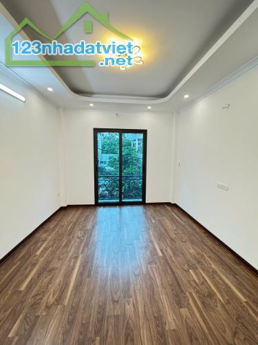 Bán nhà 5 tầng – Ô tô cách 10m – Đông Thiên, Hoàng Mai – 6.8 tỷ lh 0975124520 - 2