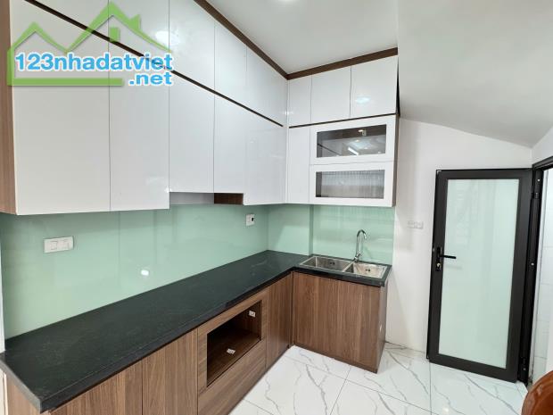 Bán nhà 5 tầng – Ô tô cách 10m – Đông Thiên, Hoàng Mai – 6.8 tỷ lh 0975124520 - 4