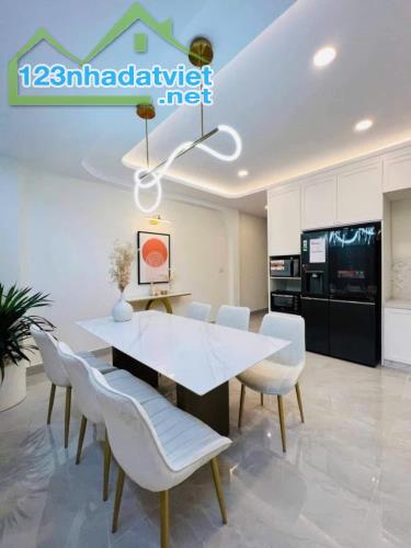 SIÊU PHẨM PHAN  HUY ÍCH P12 GÒ VẤP, 4.5X17, GIÁ 11.9 TỶ - 4