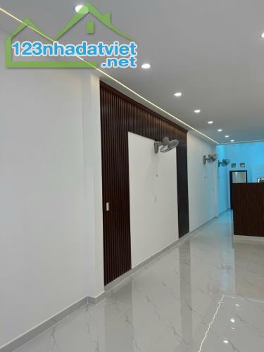 🏠 Bán nhà 80m² Gò Vấp, hẻm xe hơi – Giá tốt chỉ nhỉnh 5 tỷ – Sát chợ Xóm Mới - 1