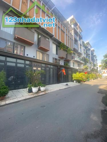 hiếm có khó tìm, 68 m2 4 tầng chỉ 6 tỷ, hẻm xe tải 1 căn ra mặt tiền
