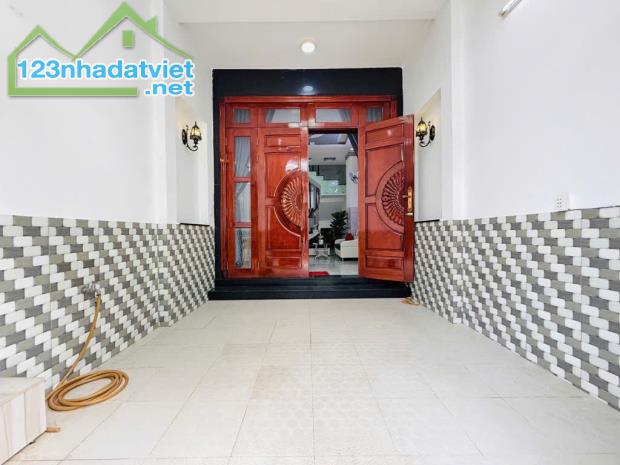 hiếm có khó tìm, 68 m2 4 tầng chỉ 6 tỷ, hẻm xe tải 1 căn ra mặt tiền - 1
