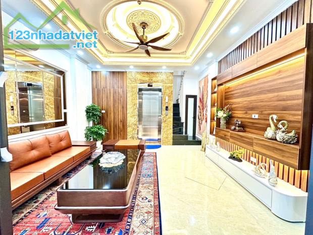 Xuân Đỉnh,6Tầng thang máy,41m2 nở hậu, MT 5,2m,mới xây,5m ra ô tô tránh,Giá 10,5ty