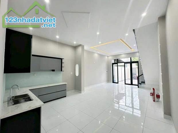 Bán nhà 1T1L 5m x 29m, gần cầu suối mau, chợ Phú Thọ, SR, TC chỉ 3ty990 - 2