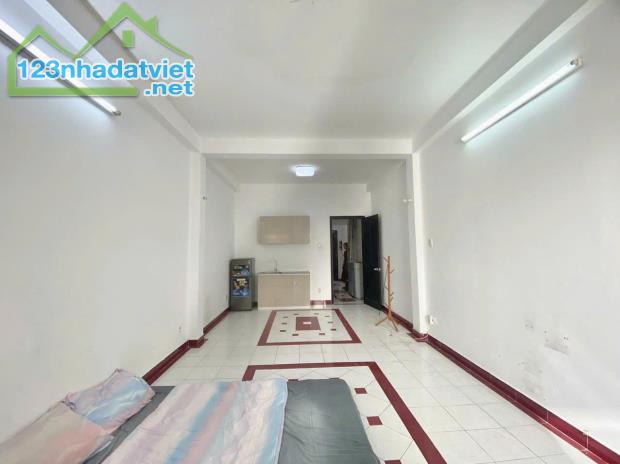 MÌNH CẦN PASS LẠI NHÀ THUÊ MỘT TẦNG TRONG NHÀ NGUYÊN CĂN  QUẬN 1 - TP HỒ CHÍ MINH - 2