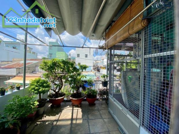 Bán nhà 70m2, Mặt Tiền Kinh Doanh Đường Lê Lư, Q. Tân Phú - 4