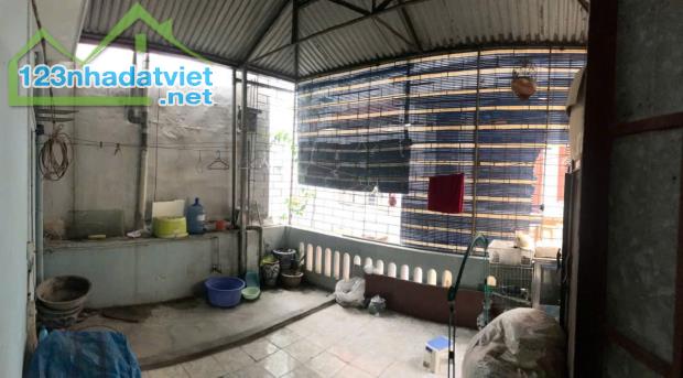 Cho thuê nhà ngõ 71 Hoàng Văn Thái, 30m2, 3 tầng, 2 ngủ, 8.5 triệu KD online kết hợp ở gđ