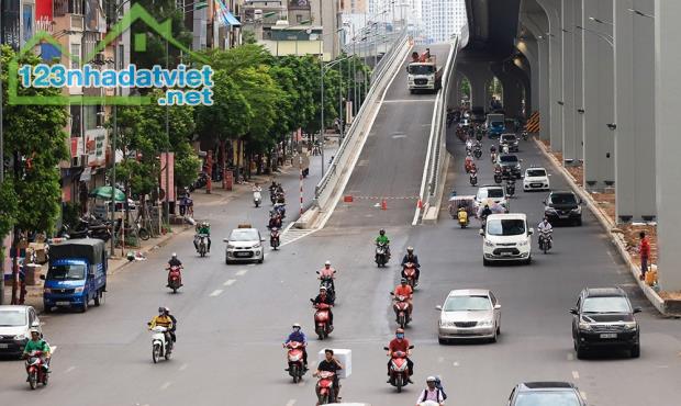 Bán nhà 4 tầng Trường Chinh, Đống Đa 36m, ngõ thông ba gác, kinh doanh bất chấp 10.6 tỷ