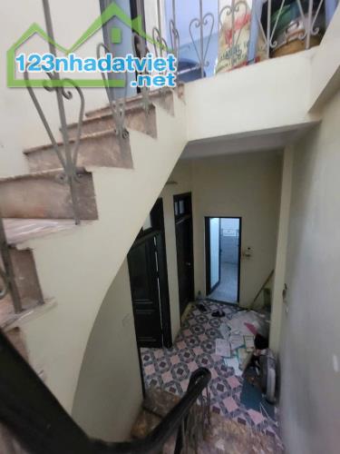 Bán nhà 4 tầng Trường Chinh, Đống Đa 36m, ngõ thông ba gác, kinh doanh bất chấp 10.6 tỷ - 2