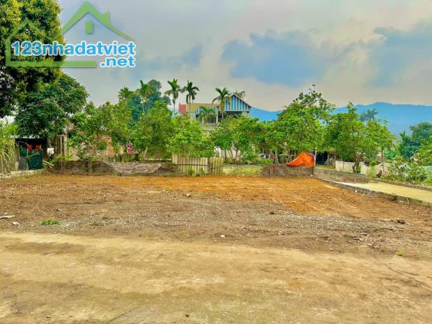 View hồ – Gần trường, gần UBND – Lô đất vàng 2 mặt thoáng, đầu tư nghỉ dưỡng đỉnh cao! - 2