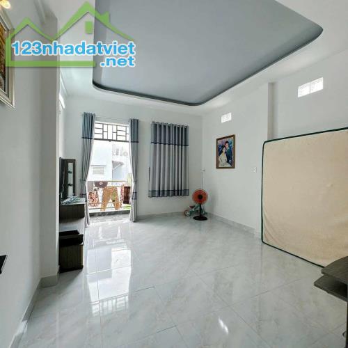 Bán gấp siêu phẩm, hẻm 8m, 3 tầng BTCT, Lê Văn Quới, chỉ 5.x tỷ, khu sầm uất, bao rẻ. - 1