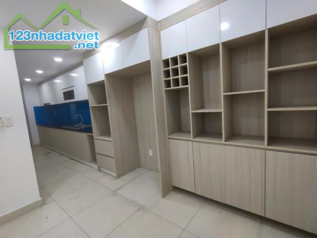 Bán Gấp Căn Hộ Cosmo City - Nguyễn Thị Thập, 98m2 3PN  Full Nội Thất - 3