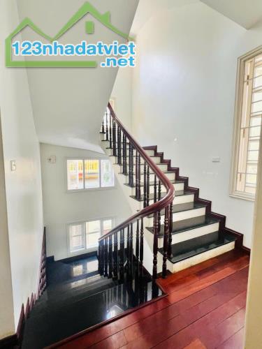 Bán biệt thự mini Xuân Đỉnh - nhà mới - lô góc - 3 mặt ngõ - tặng full nội thất - 4