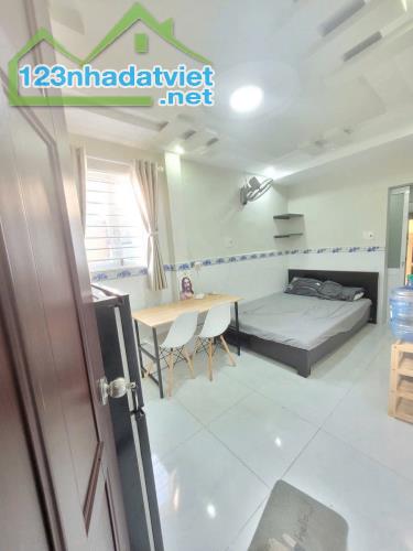 GIÁP QUẬN 1 – CHDV MINI 7 PHÒNG – 71M² – DOANH THU 30TR/THÁNG – GIÁ CHỈ 5.95 TỶ