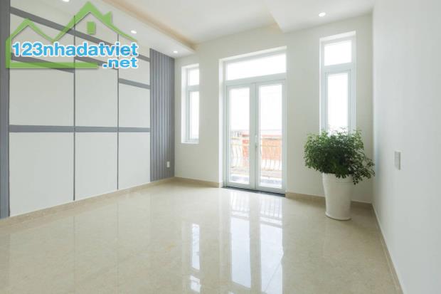 *Bán nhà 3 tầng, đường Hồ Huân Nghiệp, Mỹ An, Ngũ Hành Sơn, dt 90m2, giá 6.2 Tỷ