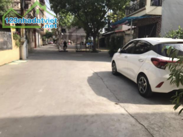 Bán đất TT Thủy Lợi, xã Duyên Thái, 81m2, giá 6.5 tỷ, phân lô, ô tô vào đất. Lh 0888229559