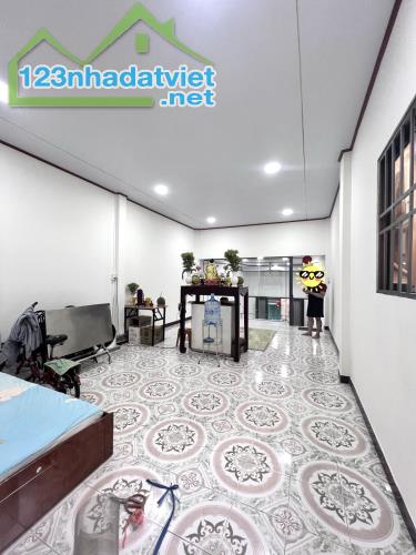 Bán nhà quận 6 - Hẻm xe hơi 70tr/m2 - Nhà nở hậu còn mới ở ngay 6.2 Tỷ - 2