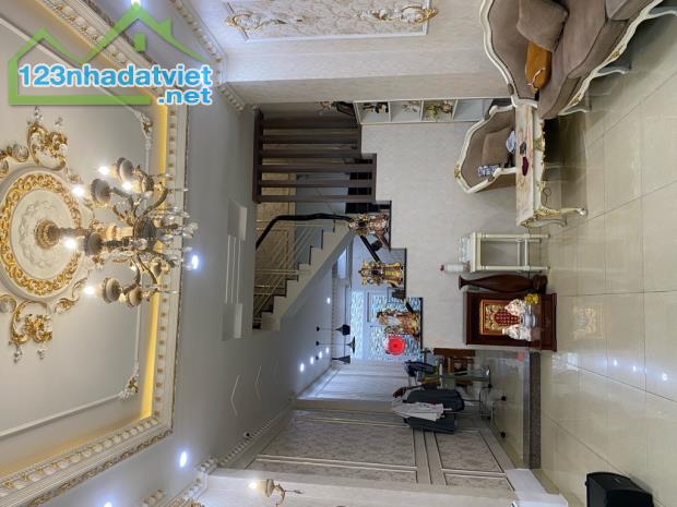 ĐỊNH CƯ Bán Nhà Đẹp 3 Tầng Nguyễn Tri Phương, 56m2, 8.2 Tỷ TL