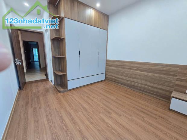 PL YÊN LÃNG - 5 TẦNG THANG MÁY DT 53m2 5 tầng Mặt tiền 3.5m Giá 15.5 tỷ - 2