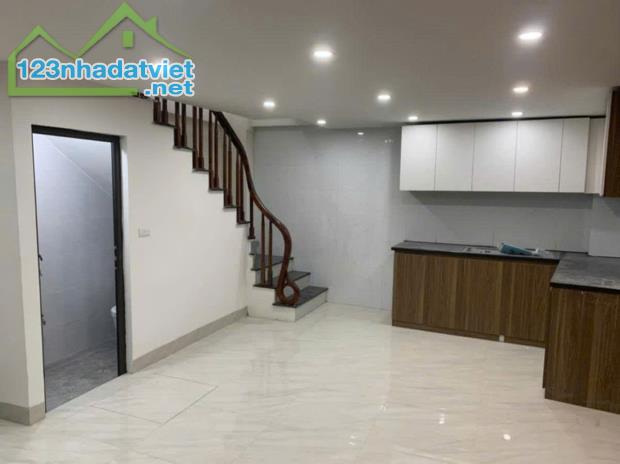 🏡 Bán Nhà  4.5 Tầng, Đa Sỹ - Hà Đông | Diện tích 31m² | cách 2 nhà ra trục chính Giá 6.9 - 3