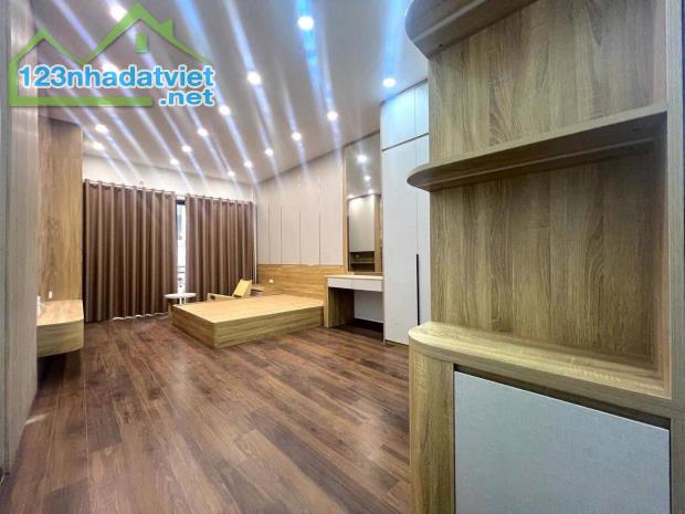 BÁN NHÀ PHỐ PHÙNG CHÍ KIÊN CẦU GIẤY - VÔ VÀN TIỆN ÍCH - KHÔNG GIAN THOÁNG - Ô TÔ ĐỖ CỬA - - 1