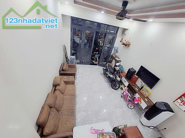 Bán nhà Trường Chinh Phường 12 Tân Bình, 47m2, HXH, 4 tầng, giá chỉ 4,85 tỷ TL - 2