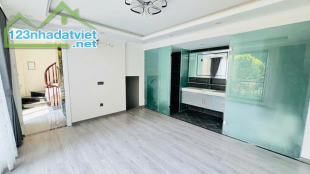 PHÂN LÔ THÁI HÀ - 38M2 x 6T - MT 7M - 13.2 TỶ - NGÕ THÔNG - THANG MÁY - GẦN PHỐ - 2
