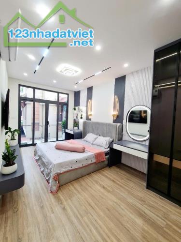 NHÀ ĐẸP phố Đội Cấn - Ba Đình 40m2 x 4 tầng, mặt tiền 3.5m, chỉ 9.6 tỷ. TL - 4