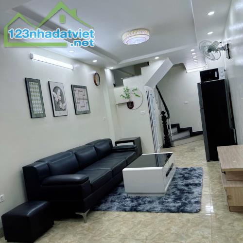 Cho thuê nhà mới đẹp Lê Quang Đạo, 35m2, 5 tầng, 3 ngủ, 14 Triệu KD online, ở hộ gia đình - 3