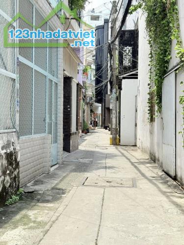 Không có căn thứ 2 tại Phú Nhuận – 4.5x13 – trệt, lầu – hẻm trước rộng 6m – 8 tỷ