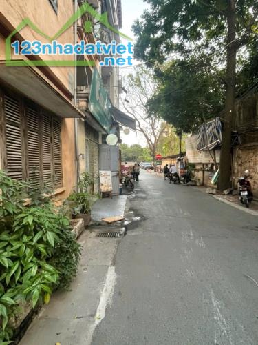 150 TRIỆU/M2 – Ô TÔ VÀO NHÀ – HÁI LỘC TỪ ĐẤT VÀNG
📍Nguyễn Huy Tưởng - Vị trí kim cương