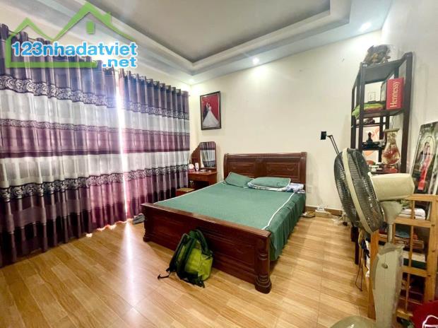 Nhà mặt đường Vĩnh Tiến, 68m 4 tầng, Giá 6.1 tỉ, ô.tô đỗ cửa thoải mái - 1
