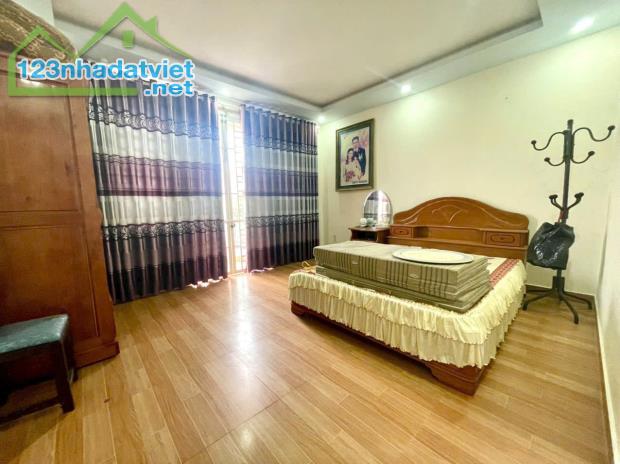 Nhà mặt đường Vĩnh Tiến, 68m 4 tầng, Giá 6.1 tỉ, ô.tô đỗ cửa thoải mái - 2