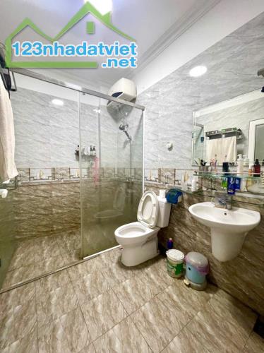 Nhà mặt đường Vĩnh Tiến, 68m 4 tầng, Giá 6.1 tỉ, ô.tô đỗ cửa thoải mái - 3