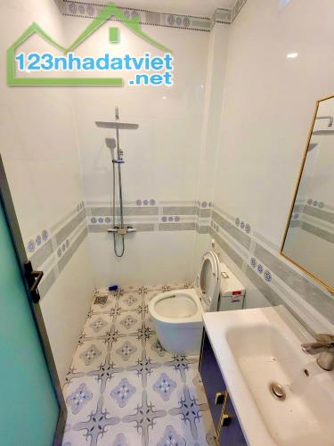 Bán nhà tâm huyết phong cách Châu Âu. Đường nhựa 5m cách Phùng Hưng 50m, sát chợ đầu mối - 3