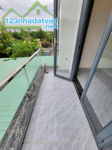 Bán nhà tâm huyết phong cách Châu Âu. Đường nhựa 5m cách Phùng Hưng 50m, sát chợ đầu mối - 4