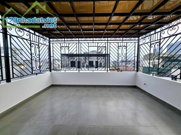 Bán nhà TT Cầu Giấy, 8 tầng TM mới, gara ô tô, ở kết hợp KD, 100m MT 8m nhỉnh 34 tỷ