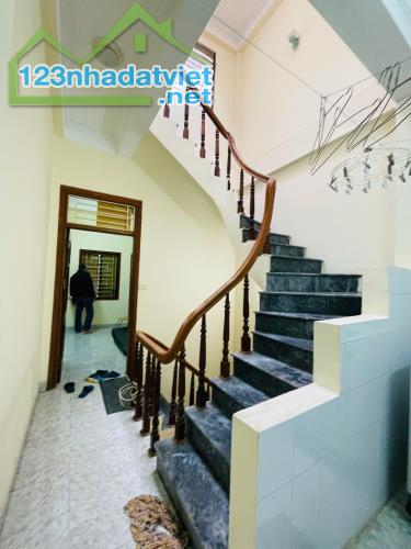 Siêu Phẩm! Quan Hoa,Oto đỗ cửa,Phân Lô,DT: 42m2 x 4Tầng,Giá:9.98tỷ Cầu Giấy - 2