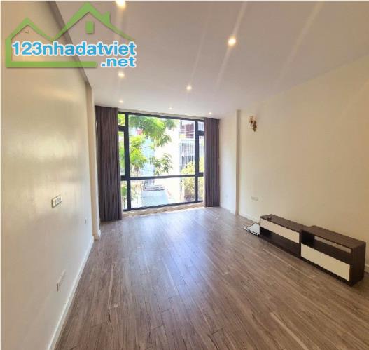 CHÍNH CHỦ- BÁN NHANH nhà mặt phố Tam Trinh Vỉa hè 63m 6 Tầng - KINH DOANH Ô Tô tải Tránh - 4