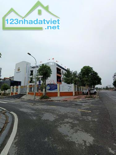 NHÀ MỚI HÀNG HIẾM PHỐ GIA THƯỢNG 50M, 5T, MT4M, Ô TÔ TRÁNH, KD, THANG MÁY, NHỈNH 9 TỶ. - 1