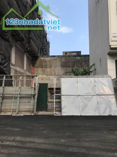 Trần Quốc Hoàn, Phân Lô, Ô tô , Kinh Doanh, 60m2, mt 5m , 18,9 tỷ