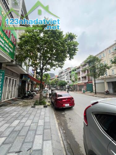 Nhà Phân lô 59m 6 Tầng- Vỉa hè Kinh Doanh  Thang máy - View Công Viên. Đường xe tải đua