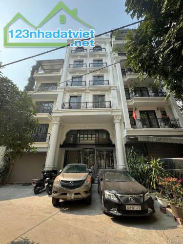 Bán toà văn phòng Q.Hai Bà Trưng