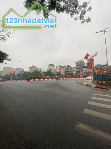 BÁN NHÀ MẶT PHỐ - VỈA HÈ - KINH DOANH SẦM UẤT - TRUNG TÂM QUẬN THANH XUÂN 65M2*30TỶ - 1