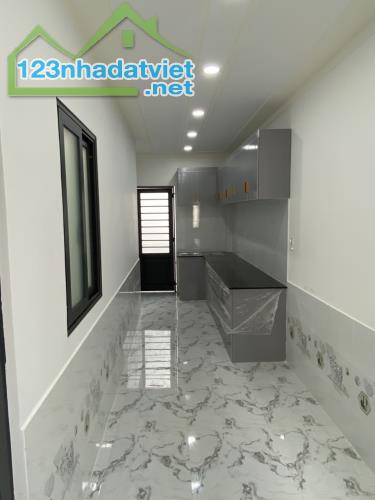 Bán Nhà rộng rãi thoáng mát đường ô tô - 2
