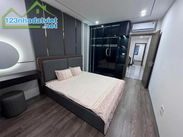 BÁN NHÀ Vũ Xuân Thiều 50m, 4 tầng,mặt ngõ thông,gần dg ôtô tránh đỗ,full nội thất,giá 8.x - 4