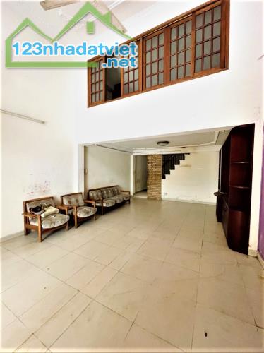 12 TỶ NHÀ PHÚ NHUẬN - XE HƠI CHẠY VI VU - THÔNG CÁC NGẢ - DT 4.6x14M ĐÚC 3 TẦNG - MỞ VPCTY - 2