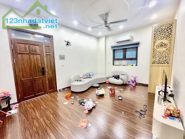 🏢 CHUNG CƯ CĂN GÓC – 106M² – 3PN – TẦNG 2 – FULL NỘI THẤT – GIÁ CHỈ 5.7 TỶ - 1